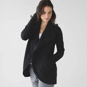 Lululemon That’s A Wrap Sweatshirt Jacket 8